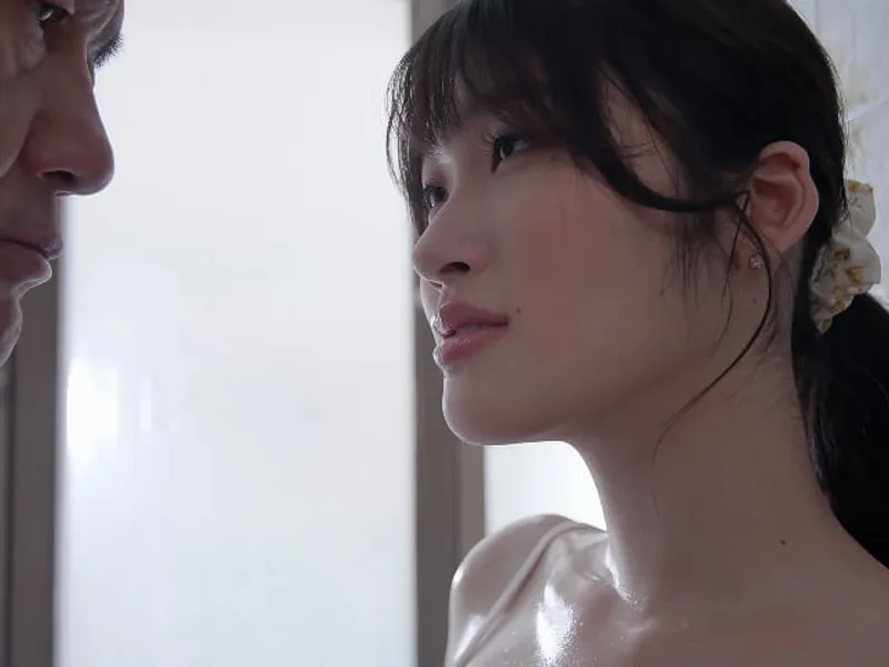 Người chồng bỏ bê, bà xã được ông chú giúp thỏa mãn cơn nứng lồn lồn